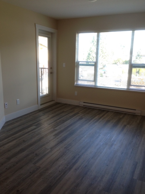 211-2565 Campbell Ave