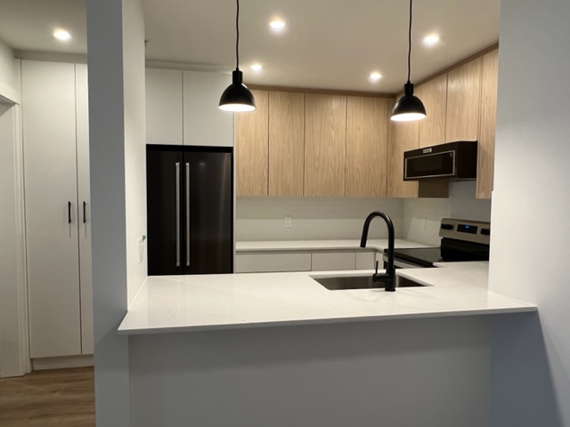 2409 - 2180 Kelly Avenue - 1