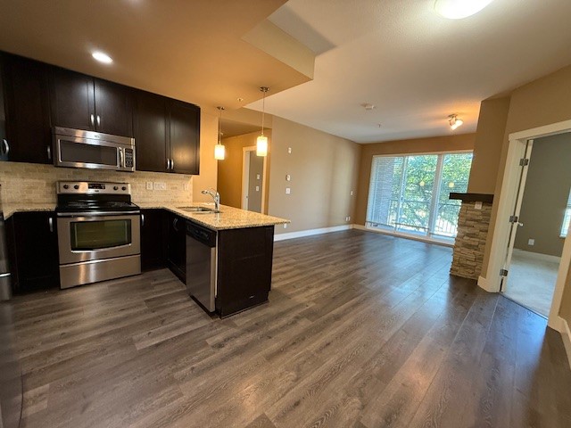 102-3192 Gladwin Road