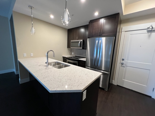 3216 - 2180 Kelly Avenue - 1